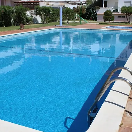 Jardim De Sta Eulalia * Αλμπουφέιρα