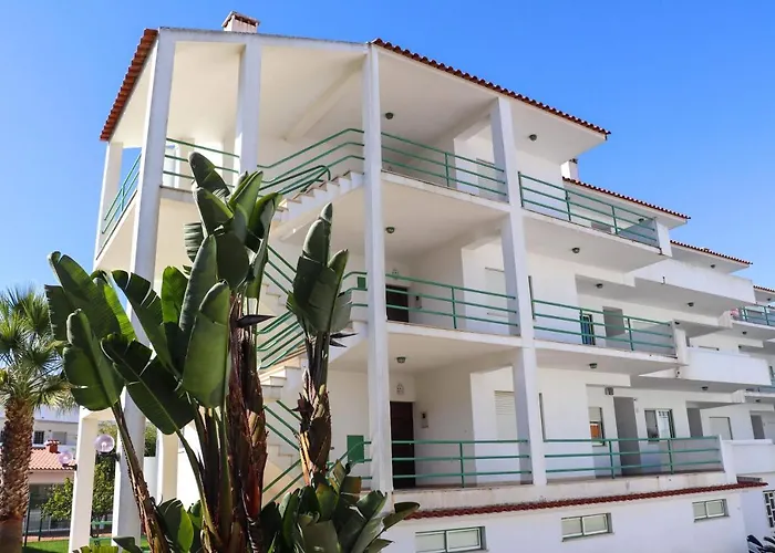 Jardim De Sta Eulalia 阿尔布费拉